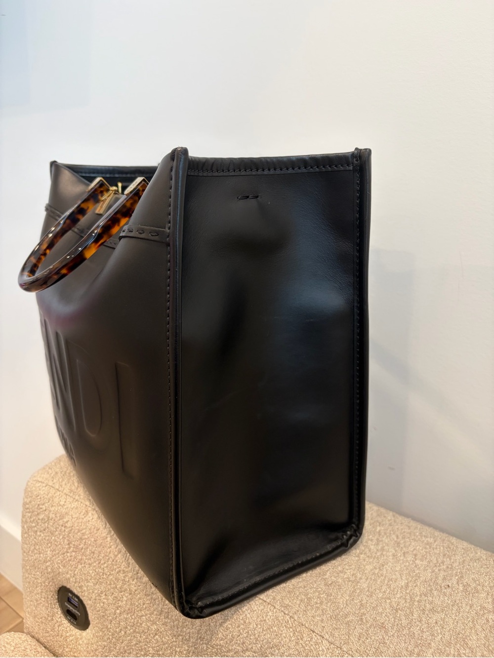 Medium Fendi Sunshine Tote with Tortoiseshell Handles Black Leather - Picture 4 of 14